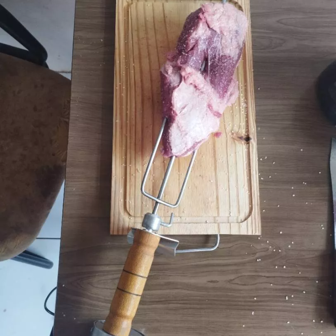 Espeto Giratório Elétrico para Churrasco