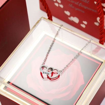 Caixa Rotativa Rosa Eterna Com Colar de Coração Personalizado
