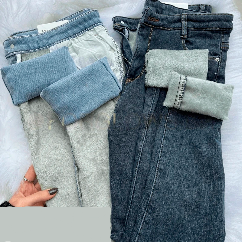 Calça Jeans com Elastano Peluciada