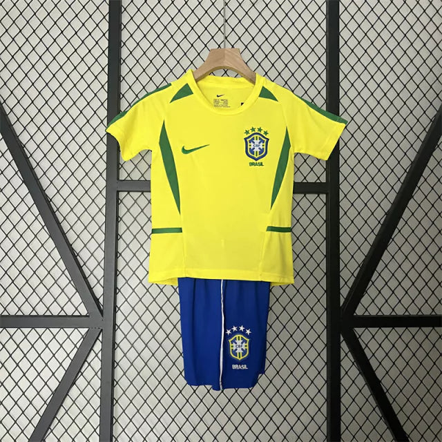 Kit Infantil Brasil Retrô 2002 Amarelo Penta Campeão