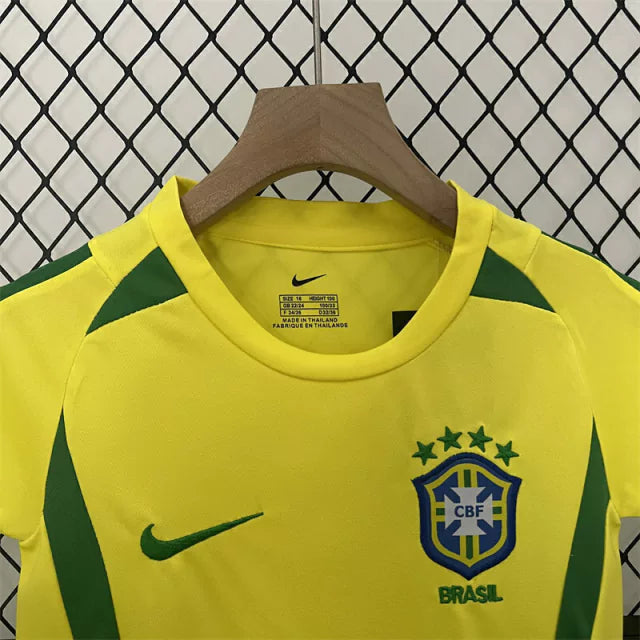 Kit Infantil Brasil Retrô 2002 Amarelo Penta Campeão